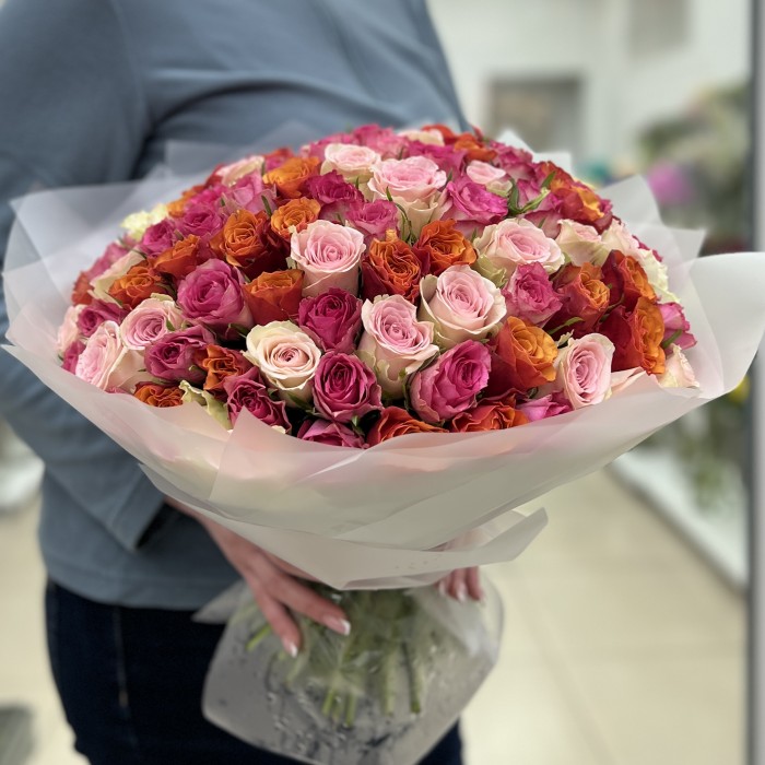 101 роза жаркий микс